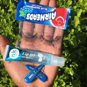 𝙗𝙡𝙪𝙚 𝙡𝙞𝙥𝙜𝙡𝙤𝙨𝙨 𝙗𝙪𝙣𝙙𝙡𝙚 💙